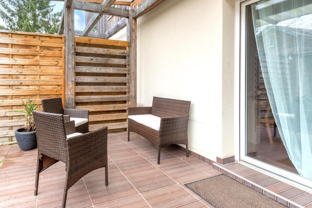 Le Duplex Chessy - 15Min From Disneyland - 2 Private Parkings - Garden - Kingsize & Queensize Bed - Supermarket Behind The House Exterior photo
